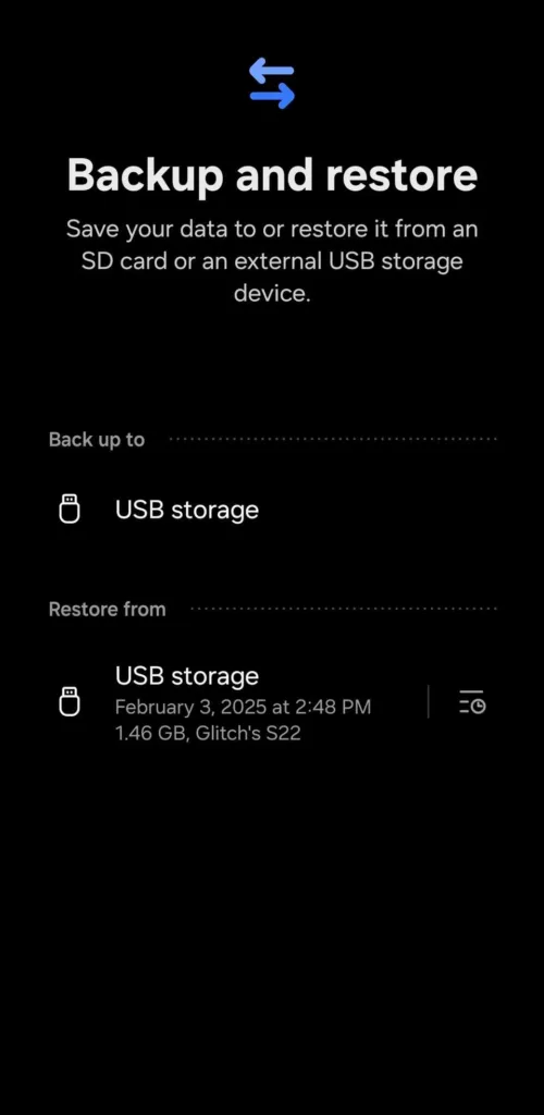 کارت SD یا فلش درایو USB که حاوی پشتیبان‌گیری از Secure Folder است را وارد گوشی سامسونگ خود کنید.