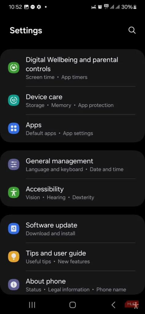 به تنظیمات (Settings) گوشی سامسونگ خود بروید