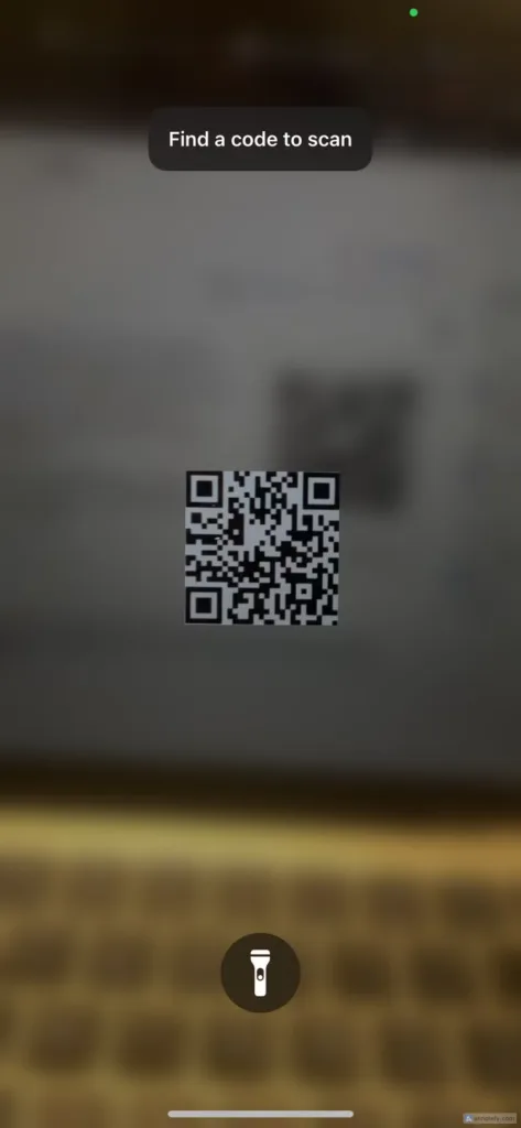 اسکن با اسکنر کد همچنین به طور خودکار شما را به مقصد کد منتقل می کند و مرحله اضافی ضربه زدن به لینک مقصد را ذخیره می کند، که شما با دوربین ارتباط دارید.