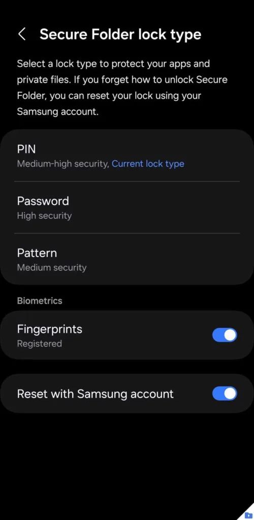به بخش نوع قفل (Lock type) بروید.
گزینه اثر انگشت (Fingerprints) را فعال کنید